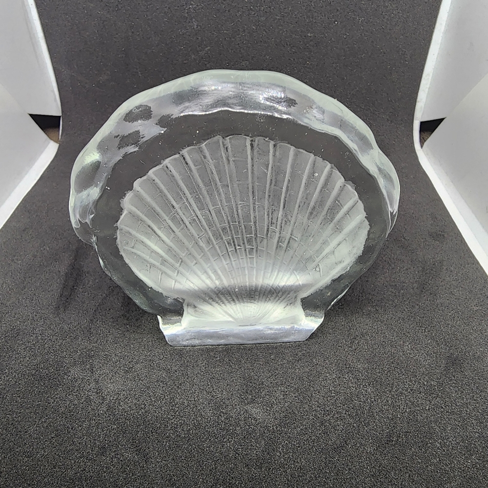 Seashell Paperweight - Picture 2 of 8